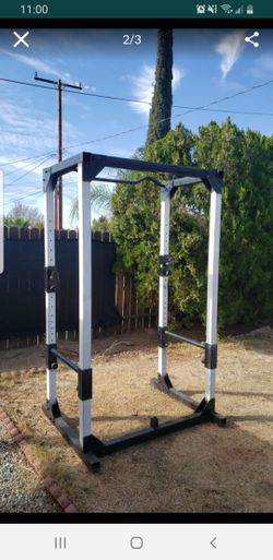 Squat cage
