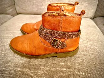Size 2 Girls Carter’s Boots