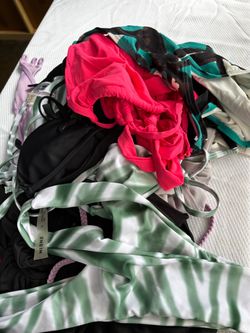 Read description first please Free clothes 1 large bag of womens clothes