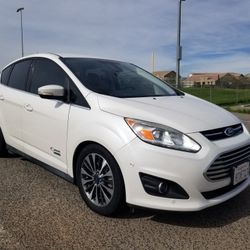 Excellent Condition 2017 Ford C-Max Energi Plug-in Hybrid, 40+ MPG, Loaded!