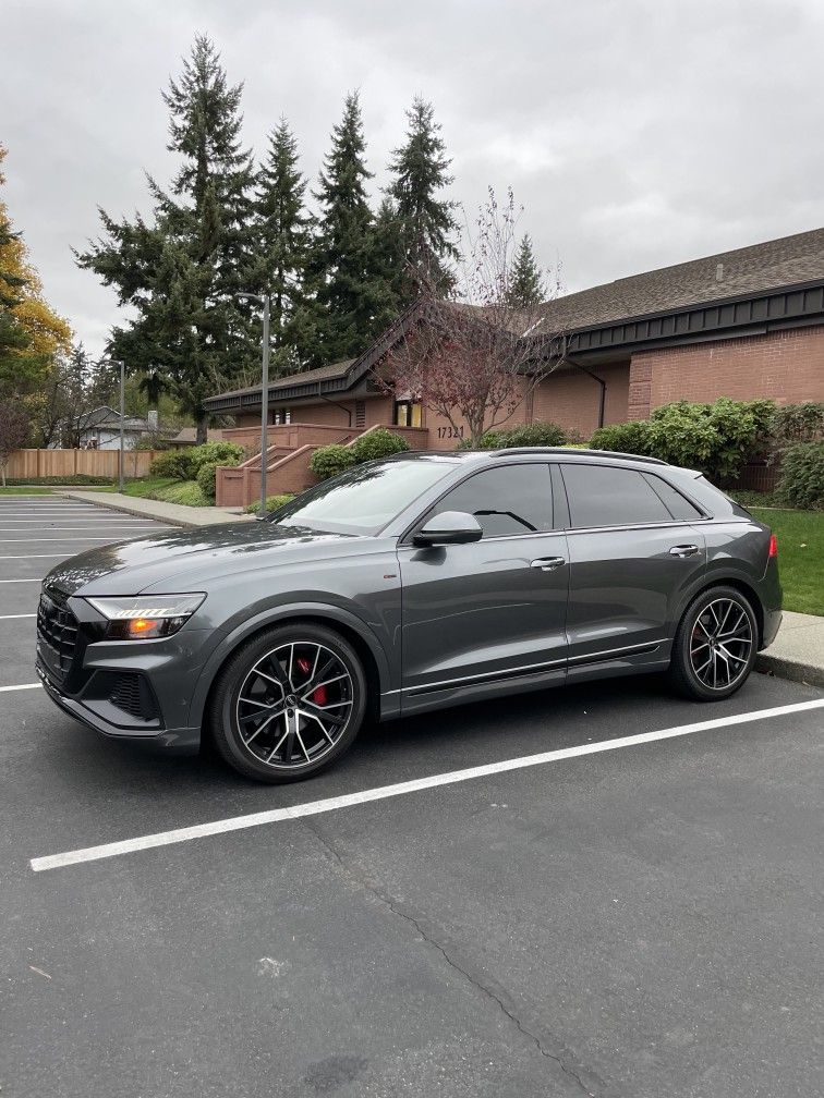 2021 Audi Q8