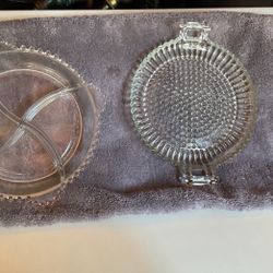 2 Plates  And 2 Small Serving Dish’s