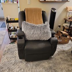 Flamaker Swivel Rocker Recliner w/ Heat & Massage – Barely Used, Like New