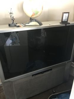 Floor model big screen tv with remote