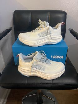 Hoka  Sky flow Size 5.5D Women’s $95