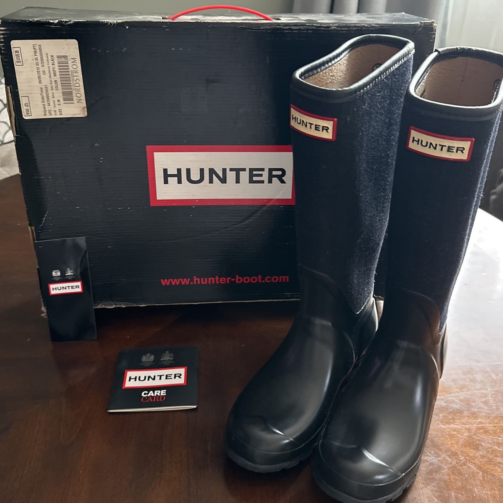Rain Boots Hunter Arlen Navy Black US 5M for Sale in Pomona CA
