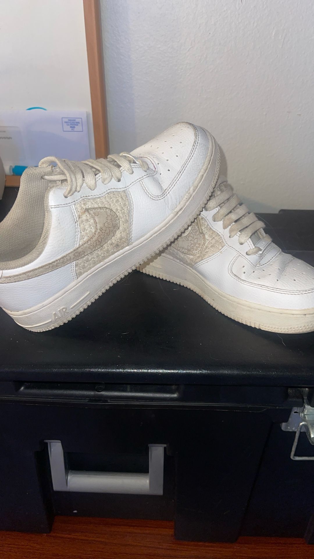 Air Force Ones 8.5 $5