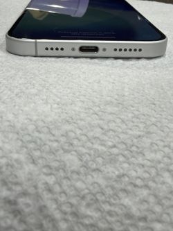 I IPHONE 16 PlUS  Open To Any Carrier