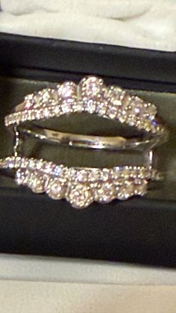 NEW, Leo diamond ring