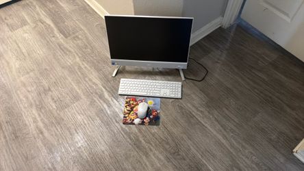 Dell 24 All-in-One Desktop ec24250 Comes With Mouse and Keyboard