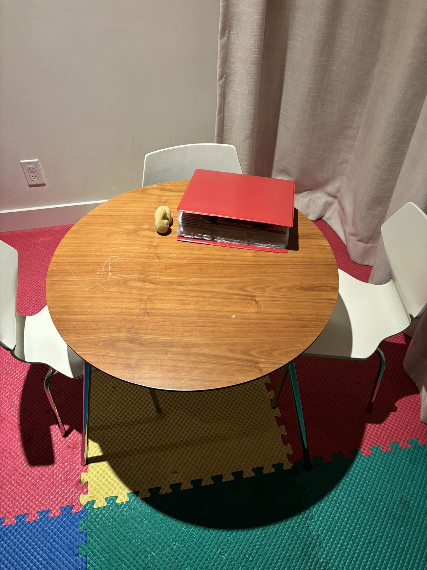 Room And Board 28” Kids Table And Chairs (4)