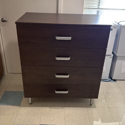 Four draw dresser like new