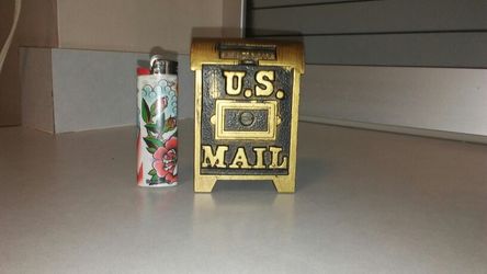 Vintage die cast coin bank