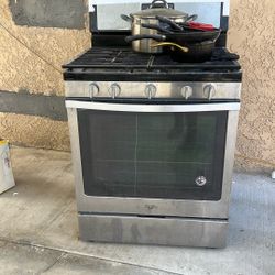 Free Stove NEED GONE ASAP 