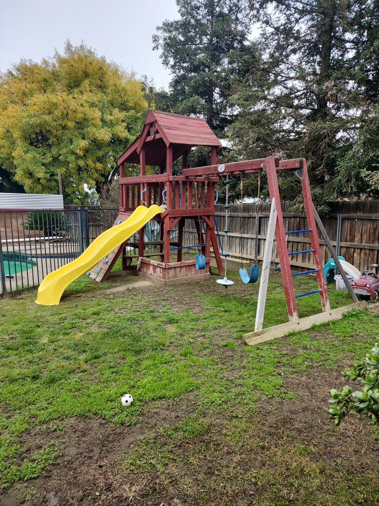 Free Playset Swing Set