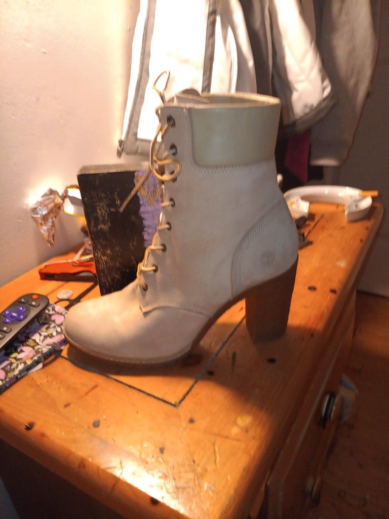 Women's Timberland Suede Hill Boots