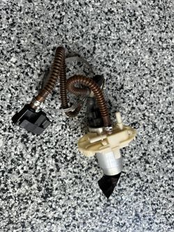 Porsche  911996 Turbo Fuel Pump/Handle 