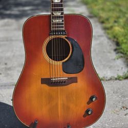 GIBSON J-160E 1971  ACOUSTIC ELECTRIC GUITAR 