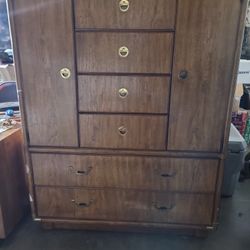 Drexel Accolade Gentleman's dresser