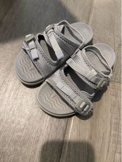 Sandals size 9c