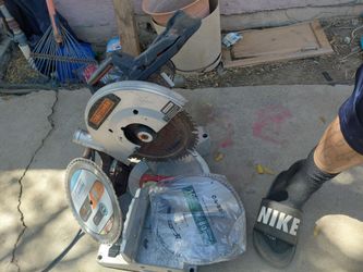 Craftsman Miter Saw with Extra Blades