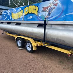 Custom 24ft pontoon