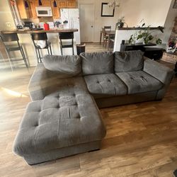 L Pull Out Couch w/ Storage 