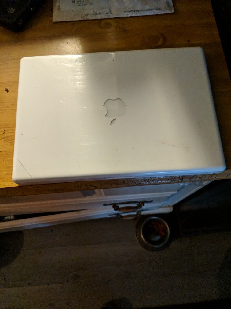 MacBook 2008 But No Charger