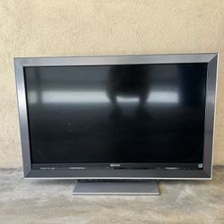 Sony Bravia KDL-46W3000 LCD TV