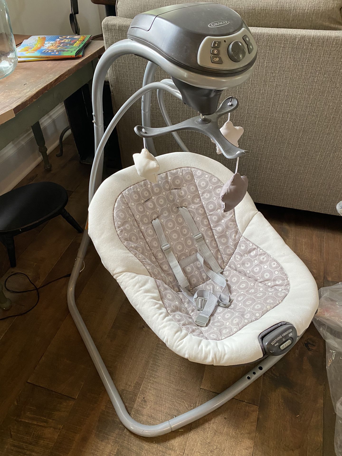 Graco Baby swing (electric )