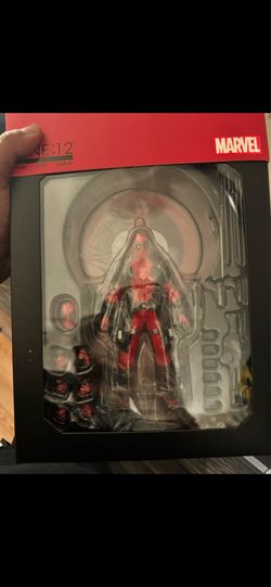 Mezco DeadPool