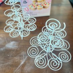 2 Cupcake & Treat Stand Wilton