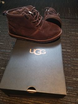 UGG MEN SIZE 9