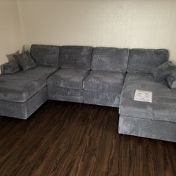 Sectional Set