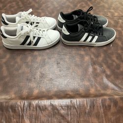 Mens 2 pairs of Adidas Shoes Size  9 
