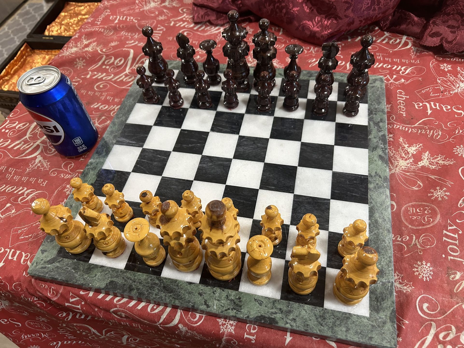 Marble Chess Set, B&W Board W/ Green Border,