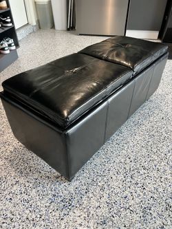 Storage ottoman with flip trays