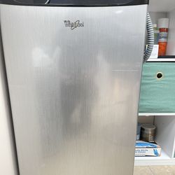 REFRIGERADOR PEQUEÑO 