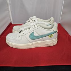 Size - 5.5Y - Nike Air Force 1 Lv8 Gs “test Of Time” Do5877-100