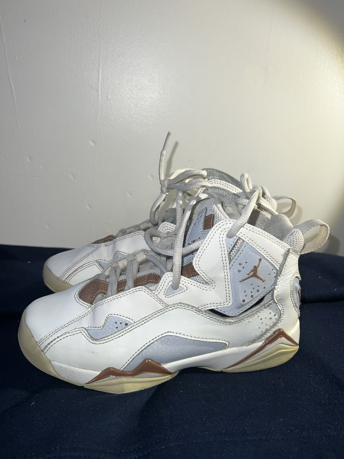 White and Gold Air Jordan True Flight Jordan True Flight GS White / Yellow Ochre - Dec 2023  main image 2