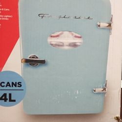 Retro Frigidaire  Mini Fridge