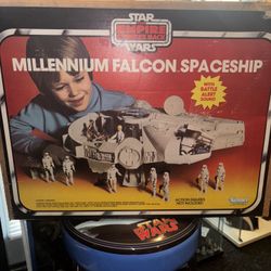 Star Wars ESB Millennium Falcon 1980 Vintage Kenner with Box