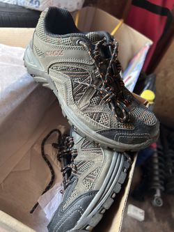 Nevados hiking shoes women’s
