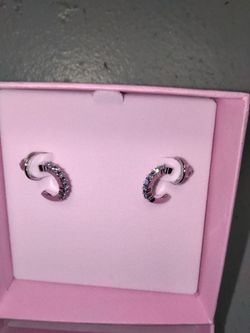 Women's jewelry/purses and more