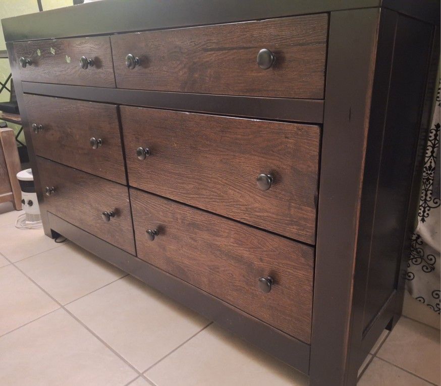 6 Drawer CHEST/DRESSER