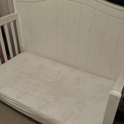 (2) Toddler bed | Changing Table | Chair