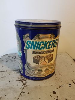 80s Snickers tin