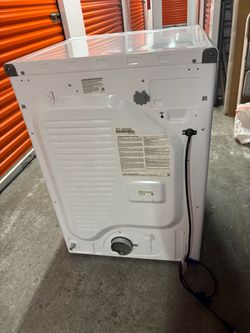 White Electric washer/Dryer