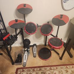 E-Drum Kit. (PENDING  PICKUP)