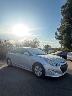 2013 Hyundai Sonata Hybrid